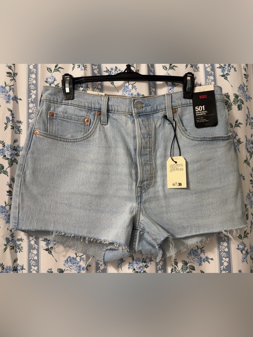 Levi's Premium 501 Women’s Button Fly Denim Shorts NWT